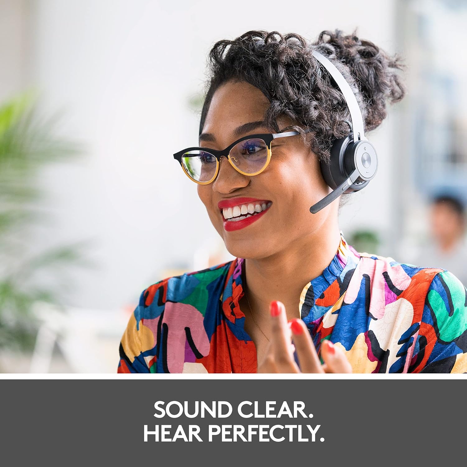 Logitech Zone 900 Over-Ear Wireless Bluetooth Headset with advanced noise-cancelling microphone - Refurbished