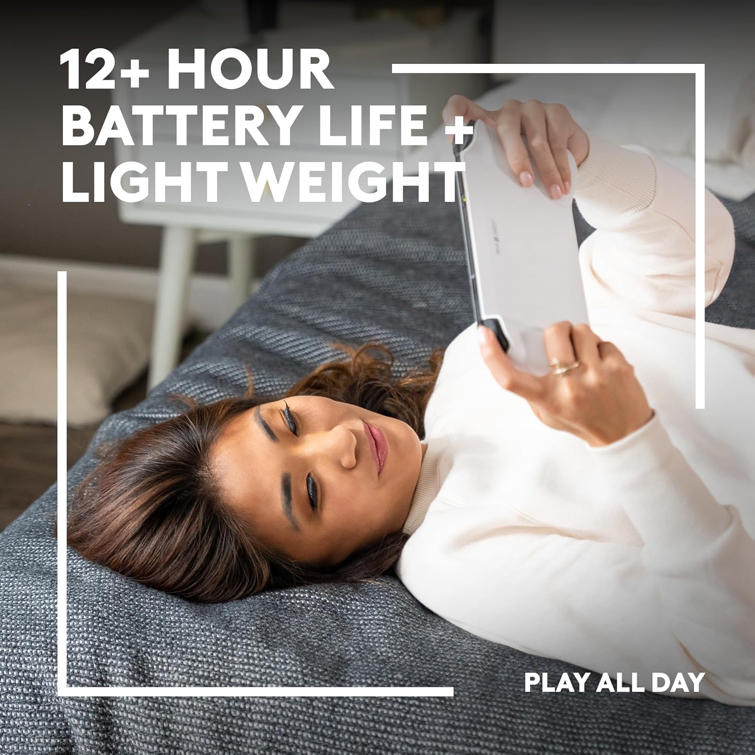 Logitech G Cloud Gaming Handheld, Portable Gaming Console with Long Battery Life - Refurbished