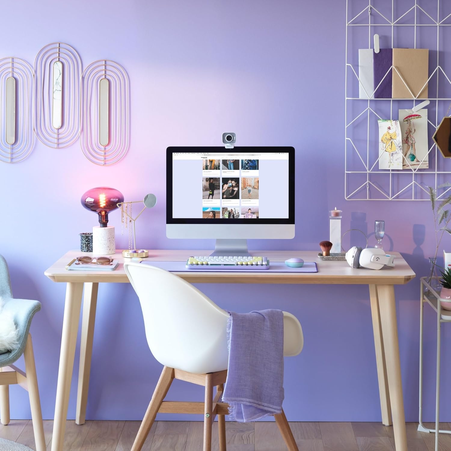 Logitech G733 LIGHTSPEED Wireless Gaming Headset with headband, LIGHTSYNC RGB - Refurbished